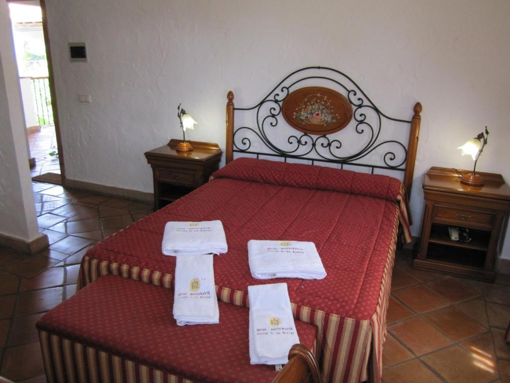 Hotel Cortijo Las Grullas ベナルップ＝カサス・ビエハス 部屋 写真